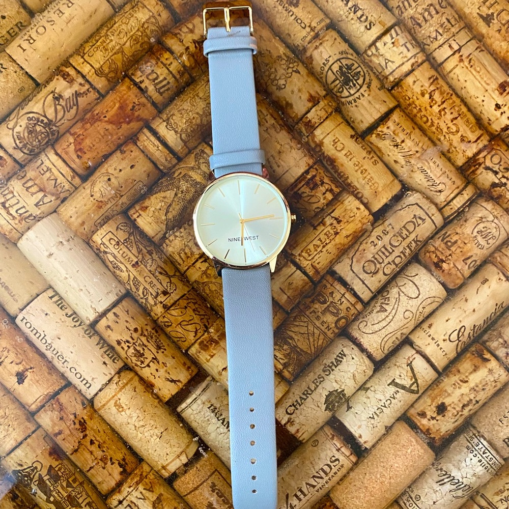 Nine West 1.5” round watch